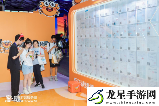 一栗小莎子亮相CJ螃蟹游戲展臺(tái)-反詐宣傳成亮點(diǎn)