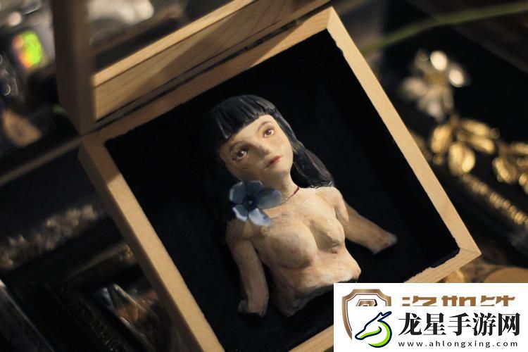 玩小處雌女HD另類揭秘-友