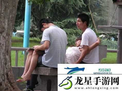 三個(gè)男躁一個(gè)女