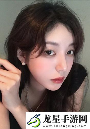 成都情侶被疑是兄妹新奇事引發(fā)熱議